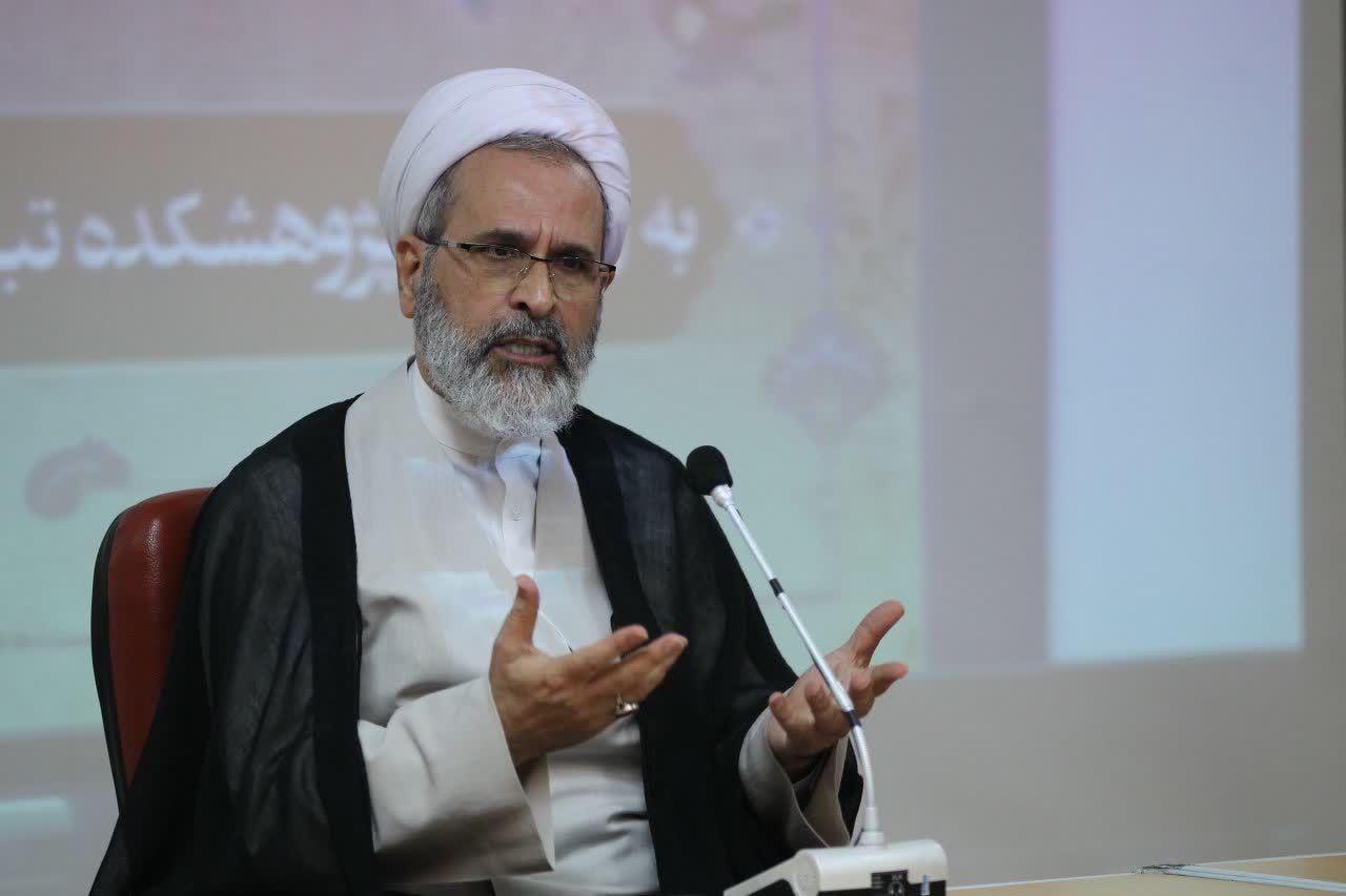 تاکید امام جمعه قم بر لزوم هم افزایی نهادهای حوزوی و فرهنگی