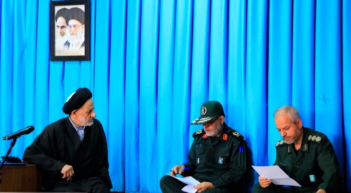 امام جمعه بیرجند: مسئولان در صحنه از قانون شکنی پیشگیری کنند