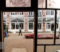 نصب سنسور‌های اعلان حریق در بازار تبریز