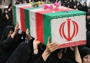 خاکسپاری مادران دو سردار شهید در چهارمحال و بختیاری