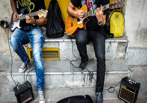 مسدودکردن صفحات مجازی نوازنده‌های خیابانی شیراز