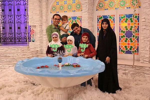 عوامل «سر سفره خدا» با مردم گفت وگو می کنند
