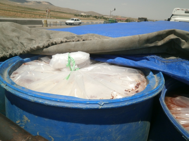 کشف رب گوجه فرنگی غیر بهداشتی در الیگودرز