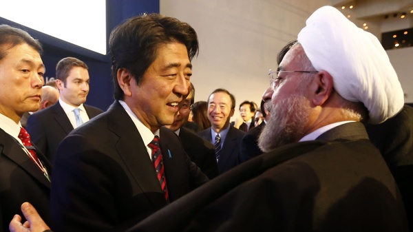 رضا نصری: آبه از روحانی برای شرکت در اجلاس G20 دعوت کند