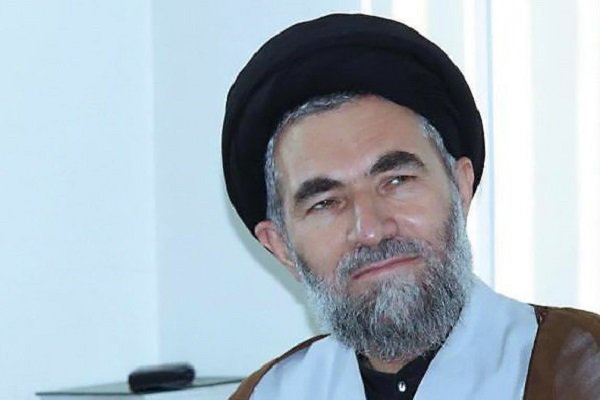 انتقاد امام‌جمعه بروجرد از بدحجابی در شهر و سگ‌گردانی در معابر