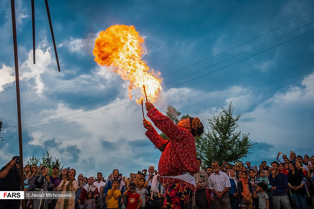 جشنواره گلاب‌گیری در شَفْتْ ‌