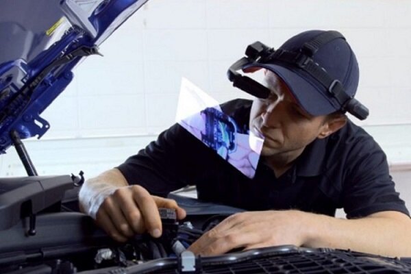 تعمیر خودرو با عینک هوشمند واقعیت افزوده