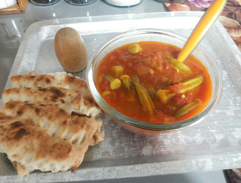 ازشما/ خوراک باميه باگوجه