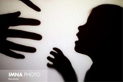 صدور قرار قانونی برای ناپدری و مادر کودک آزار در اردستان