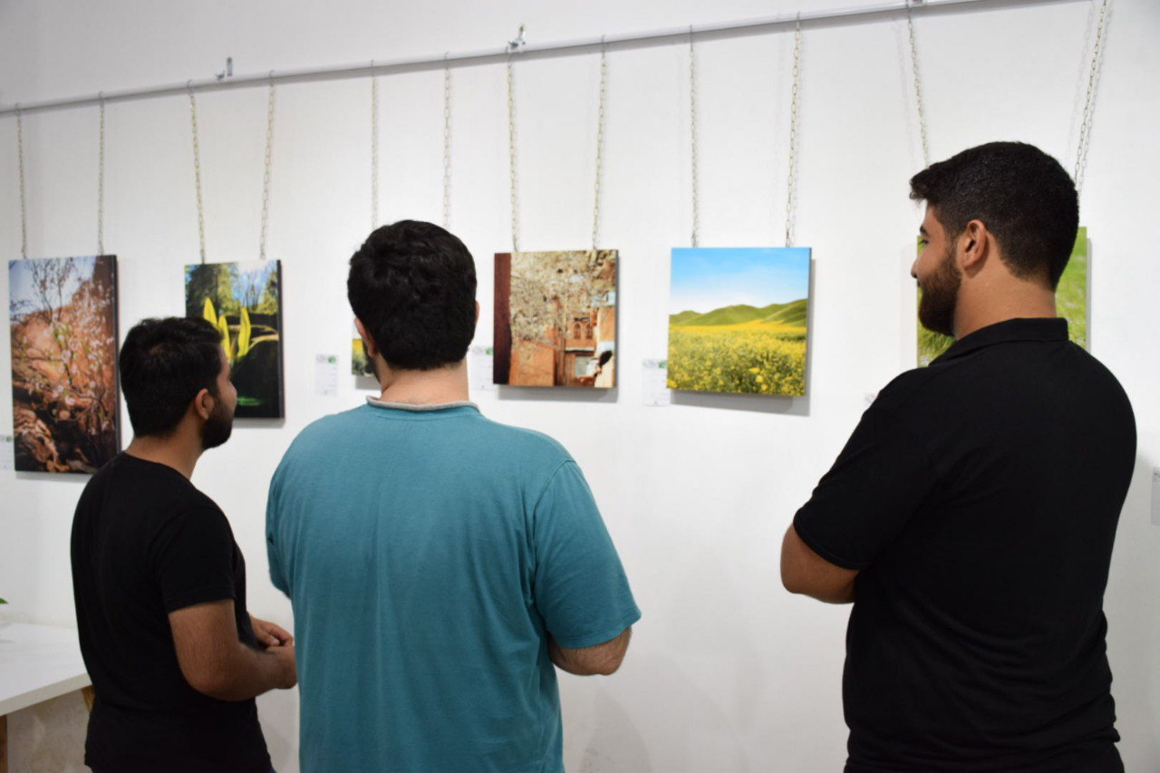 نمایشگاه گروهی عکس بهارین