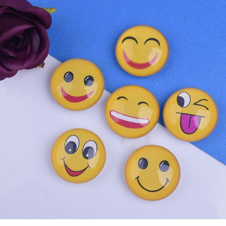 4گوشه دنیا/ اخراج کارمند چینی به خاطر فرستادن استیکر!