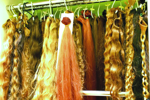 تاراج گیسو؛ موهایی که برای گذران زندگی کوتاه می‌شوند!