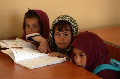مسمومیت ۱۲۵ دختر افغان به جرم تحصیل