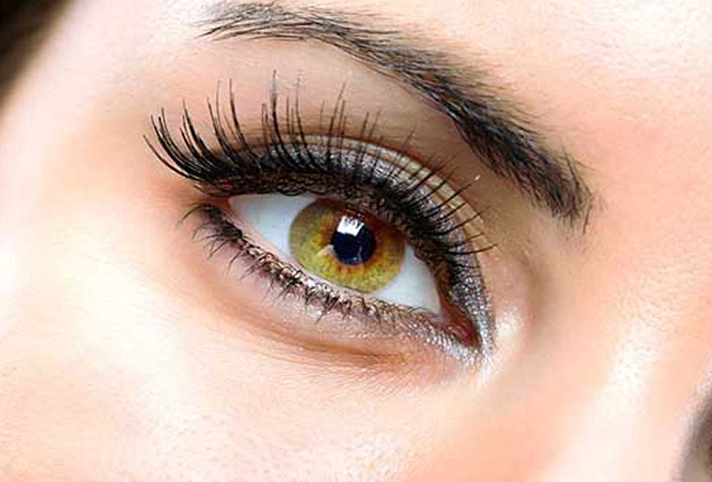 ترفندی ساده برای بلند نشان دادن مژه‌ ها