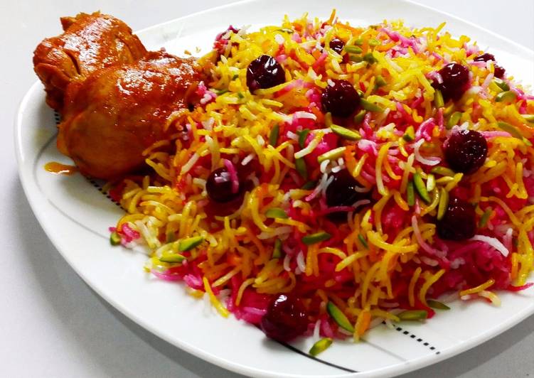   آلبالو پلو مجلسي با مرغ ريش ريش يا فيله مرغ