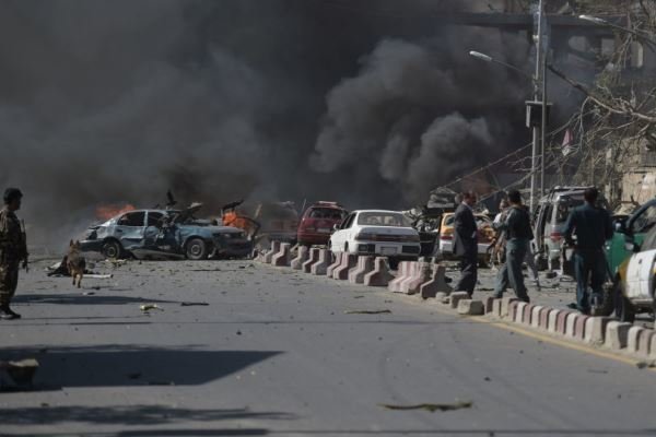 انفجار بمب کنارجاده‌ای در قندهار افغانستان با ۲۷ کشته و زخمی