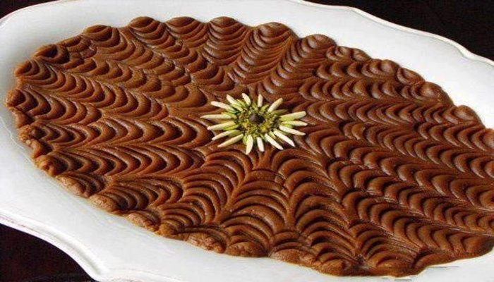 ۱۳ ايده ساده و زيبا براي تزيين حلوا با قاشق و چنگال