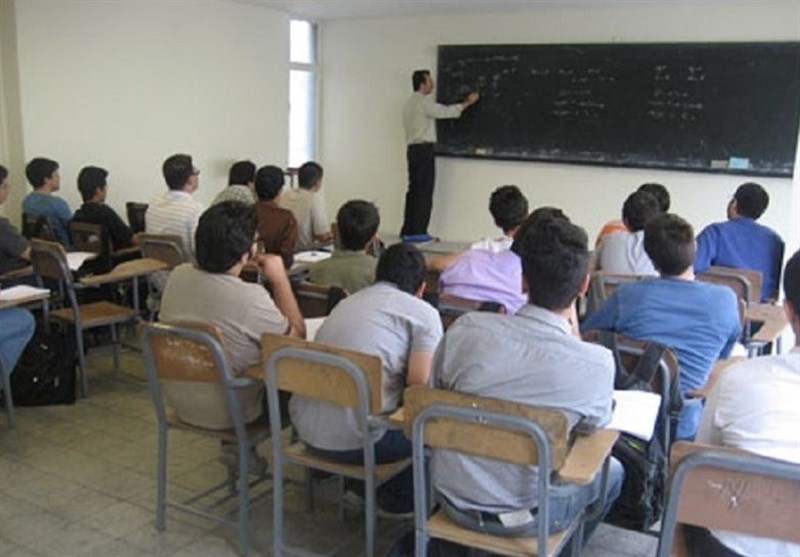 مدارس استان بوشهر با کمبود ۲۱۰۰ معلم روبه‌رو است