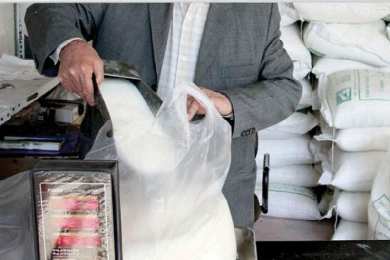 پنج تن شکر در شهرستان گناوه توزیع می شود