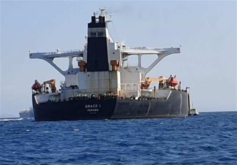 «آدریان دریا» به مقصد یونان در حال حرکت است