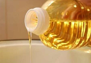 کشف بیش از ۳ هزار لیتر روغن خوراکی تقلبی در آق قلا