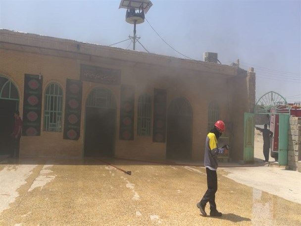  آتش سوزی در مسجد قمر بنی هاشم(ع)لنده