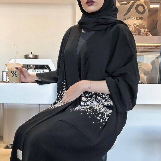 مدل مانتوهای مشکی مجلسی
