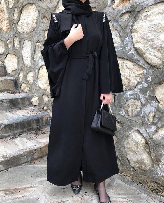 مدل مانتوهای مشکی مجلسی