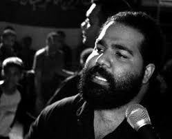 رضا صادقی در حال مداحی در بندر عباس 