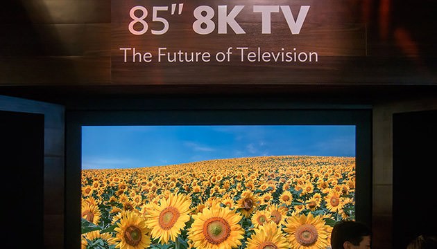  سامسونگ اولین تلویزیون 8K مجهز به 5G را تولید می‌کند 