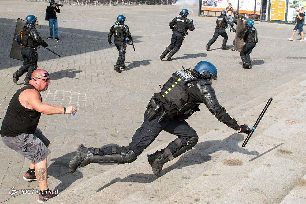کتک خوردن و فرار پلیس در شنبه اعتراضی فرانسه