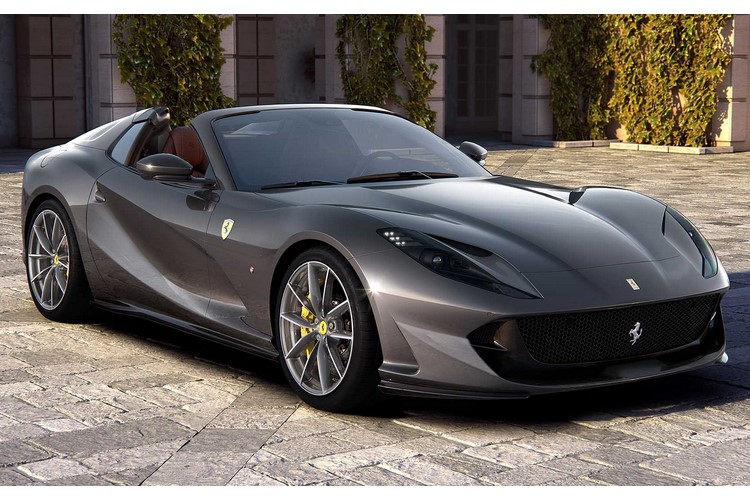 رونمایی از فراری اسپایدر GTS 812 پس از 50 سال
