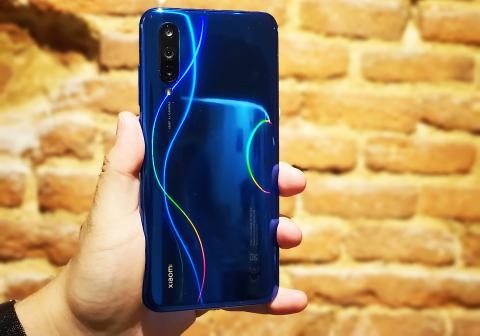  گوشی زیبا و قدرتمند Xiaomi Mi 9 Lite رسماً معرفی شد 