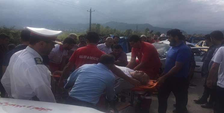 فوت 10 نفر در تصادف و آتش گرفتن مینی‌بوس در گلستان