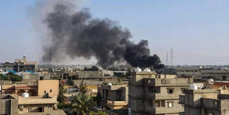 نیروهای حفتر فرودگاه مصراته را بمباران کردند