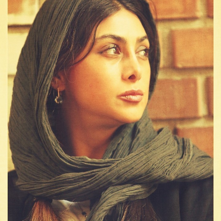 چهره ها/ عکس نیم‌رخ طور آزاده صمدی