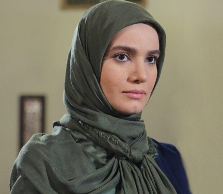متین ستوده: پوششم آراسته بود، توهین نکنید!