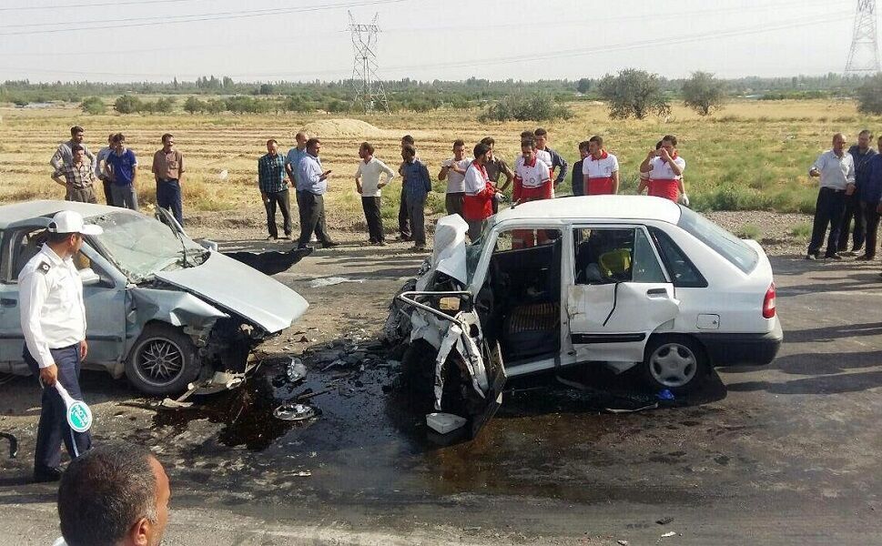 برخورد پژو و پراید در جاده دزفول - شوشتر به مصدومیت 4 نفر انجامید