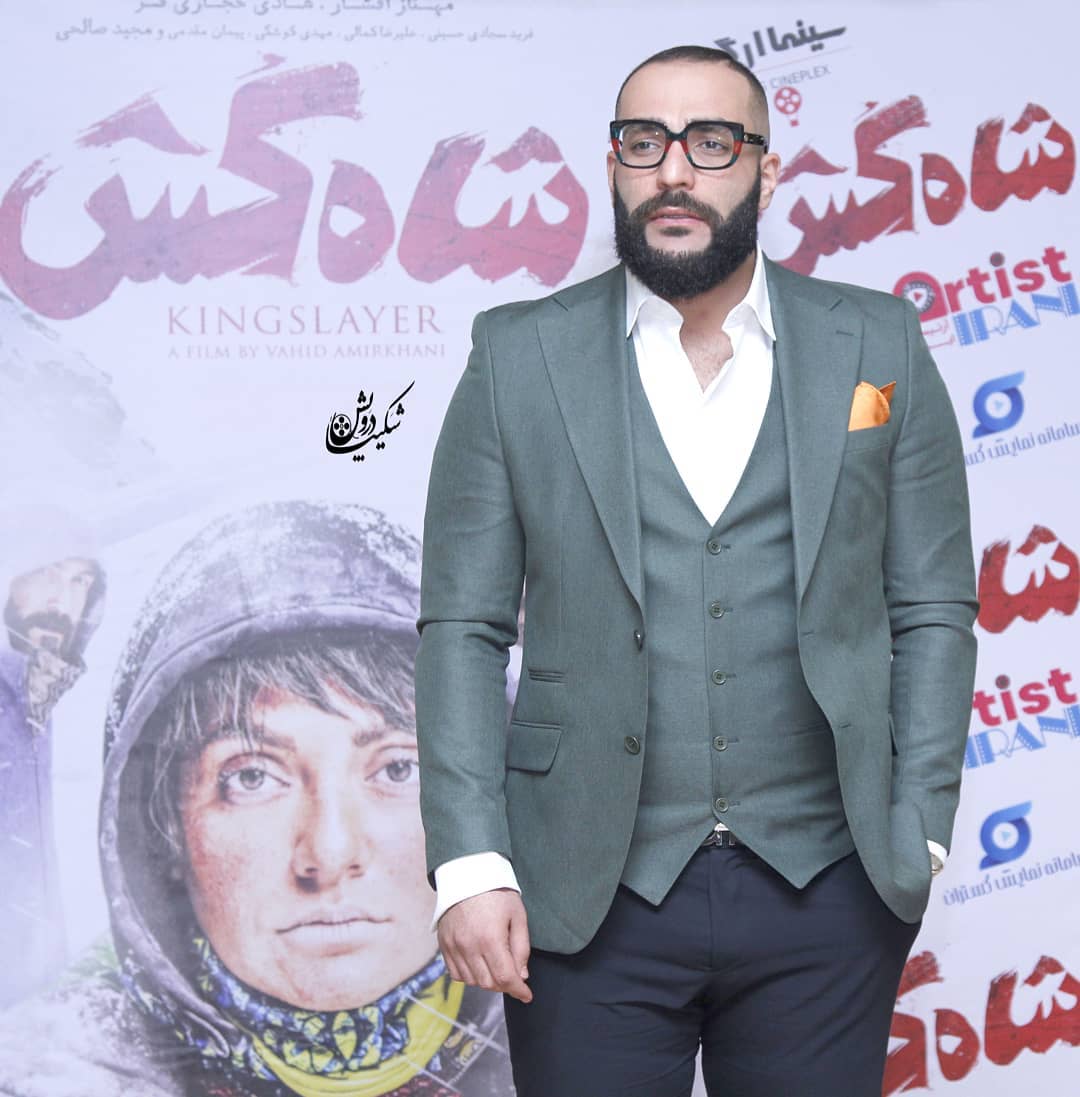 حمید صفت با قد و هیکلی تنومند