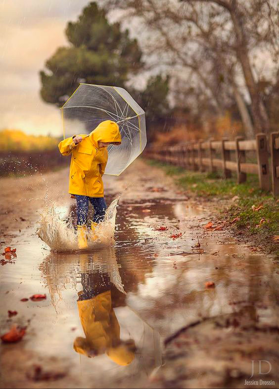 ایده های عکاسی از کودک در هوای بارونی