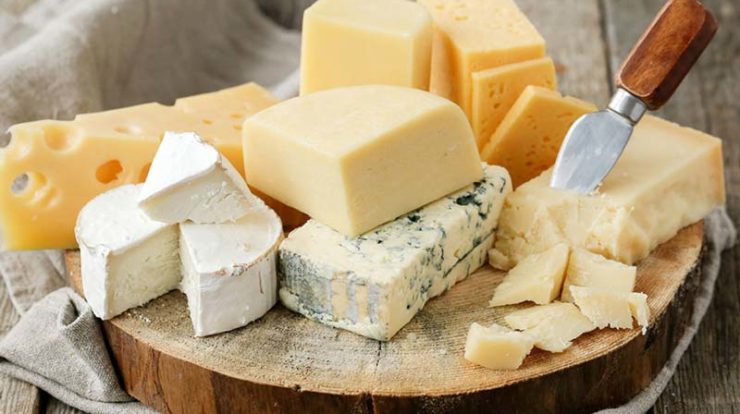 اگر زیاد پنیر می‌خورید، این نکات را باید بدانید