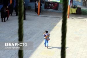 دکل‌های مخابراتی از مدارس خوزستان منتقل شوند