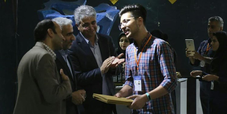 دانش‌آموز بجنوردی رتبه نخست جشنواره فناوری نانو را کسب کرد