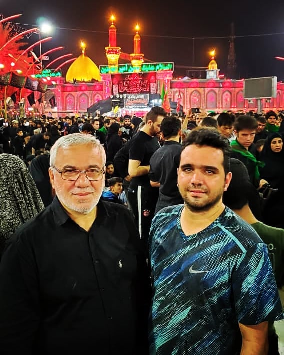 چهره ها/ مدیرعامل سابق استقلال و پسرش در بین‌الحرمین