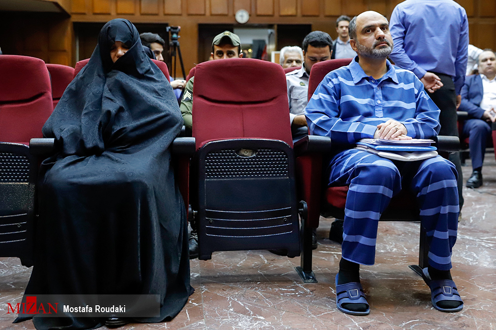 عکس/ دادگاه رسیدگی به اتهامات شبنم نعمت‌زاده و شرکت توسعه دارویی رسا