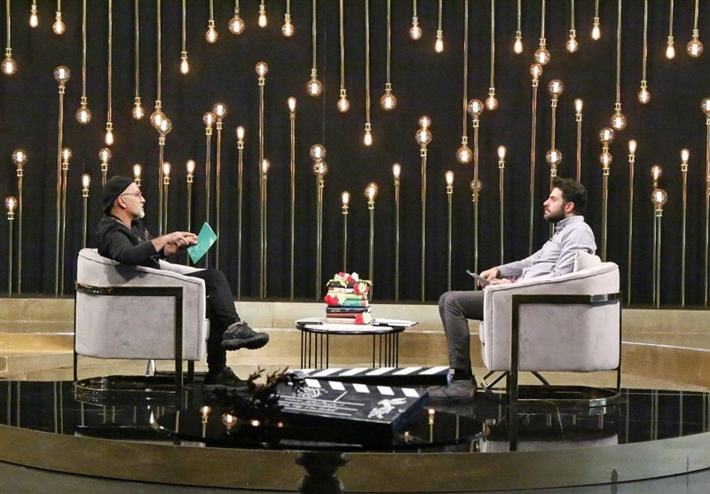 حمیدرضا آذرنگ: ماشینم را می‌فروشم تا سرم جلوی شهید جهان‌آرا پایین نباشد