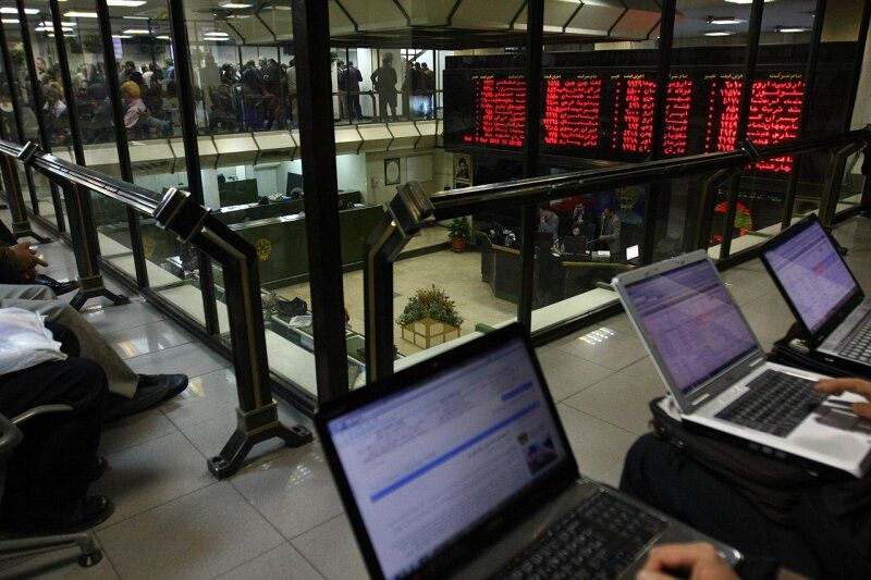 نقدینگی در بورس جایی برای مهاجرت ندارد