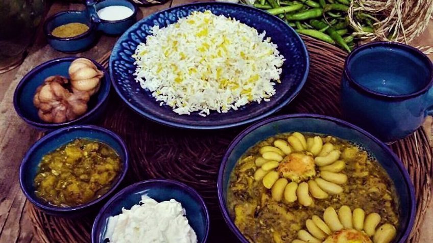 خوراک شويد باقالي را با پلو سرو کنيد