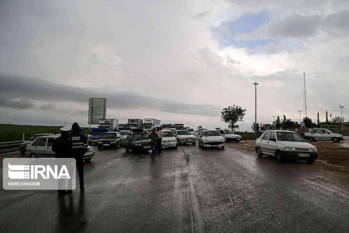 جاده‌های آب‌ گرفته گلستان بازگشایی شد