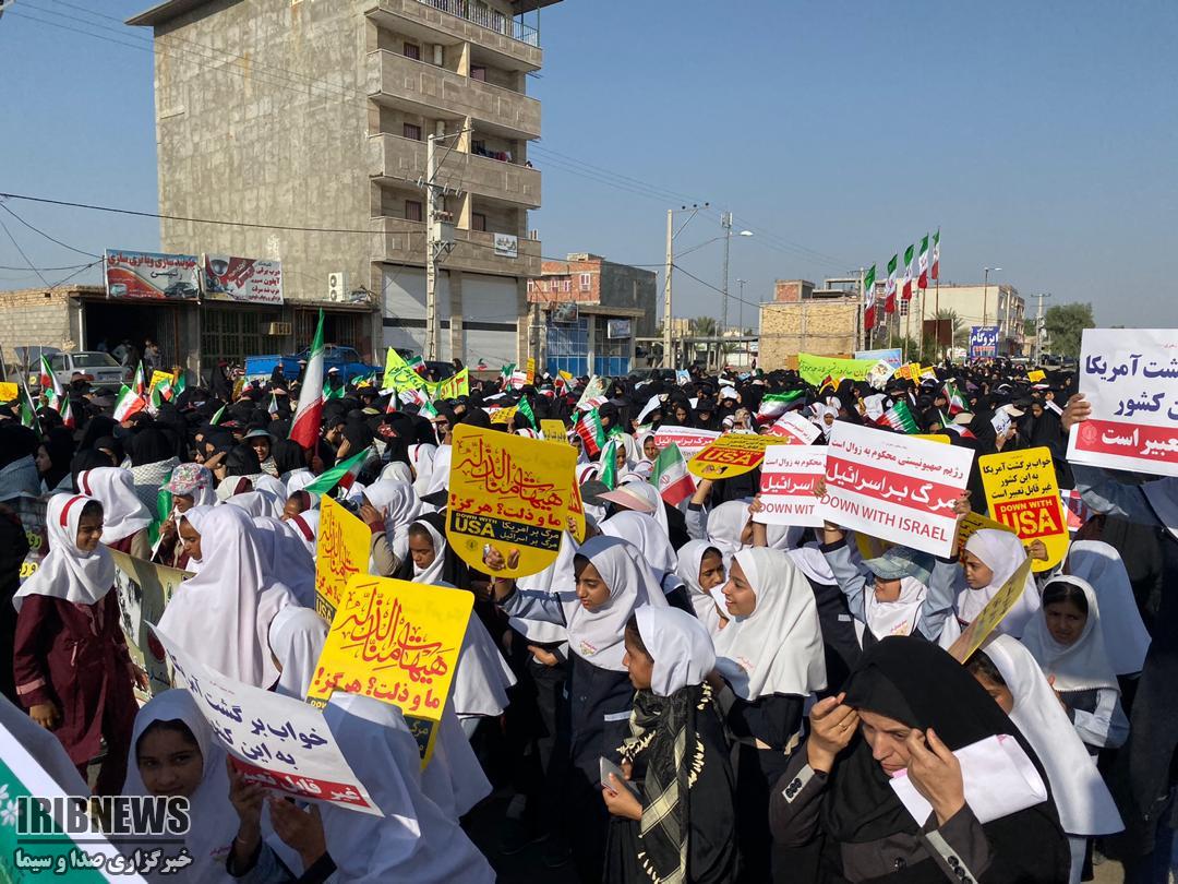 راهپیمایی حماسی یوم الله 13 آبان در استان کرمان برگزار شد